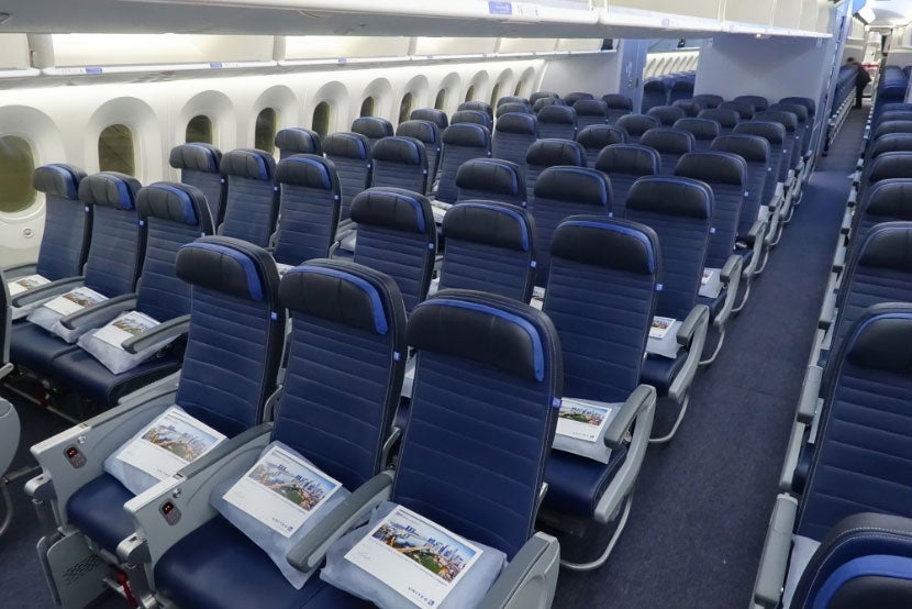 united 787-9 inaugural dreamliner