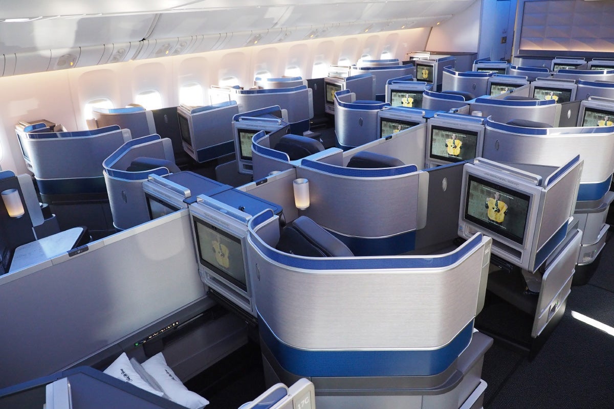 United 777-300ER 77W Polaris Business Class Preview
