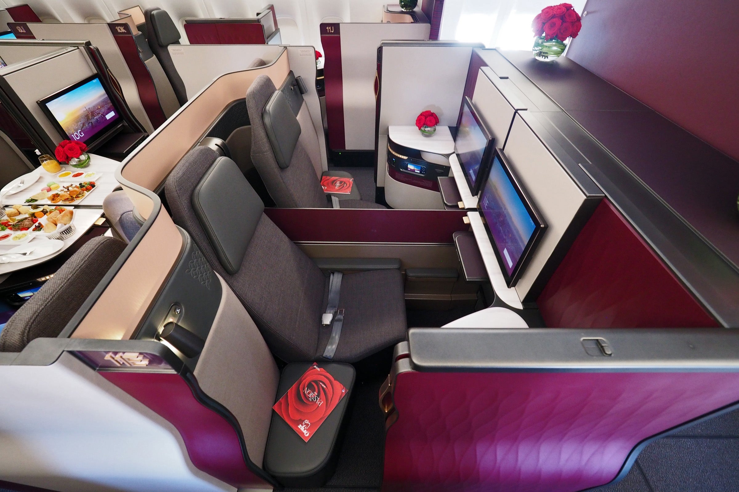 Qatar 777 Qsuite First Look