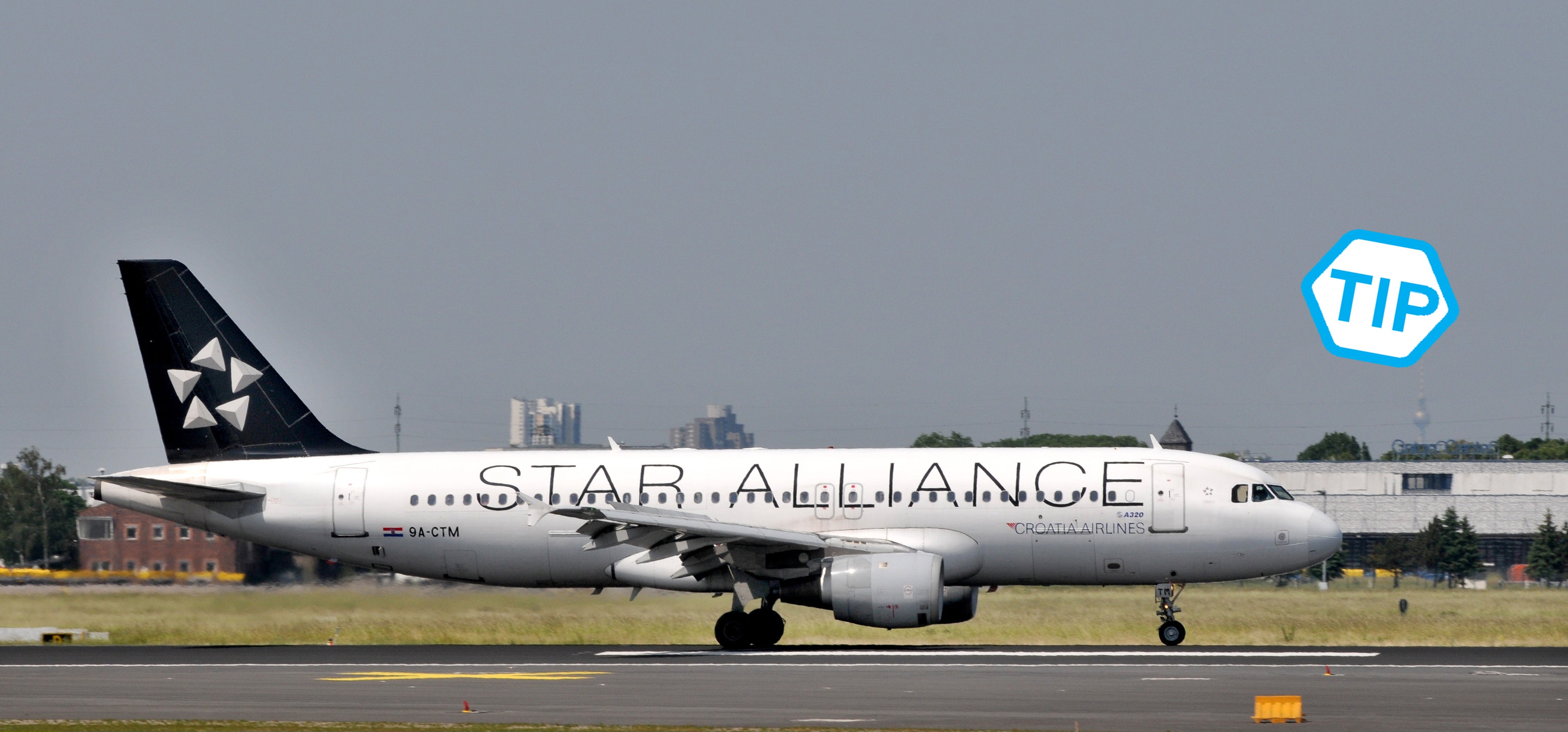 Germany - Brandenburg - : airplane of the Star Alliance - Croatia Airlines Airbus A320 at Schoenefeld airport