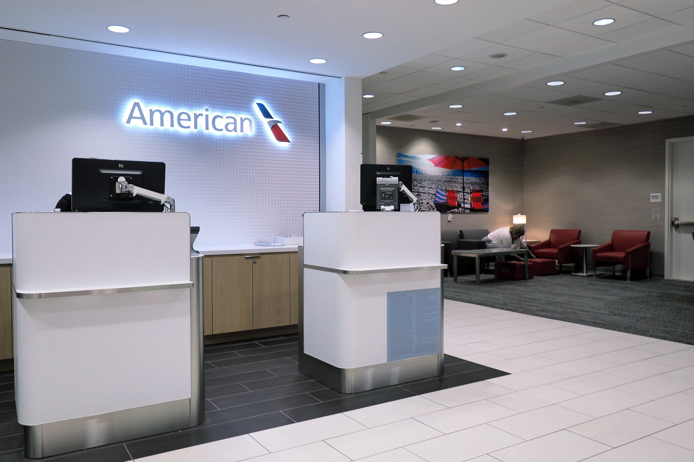 LAX Admirals Club Terminal 5 Review