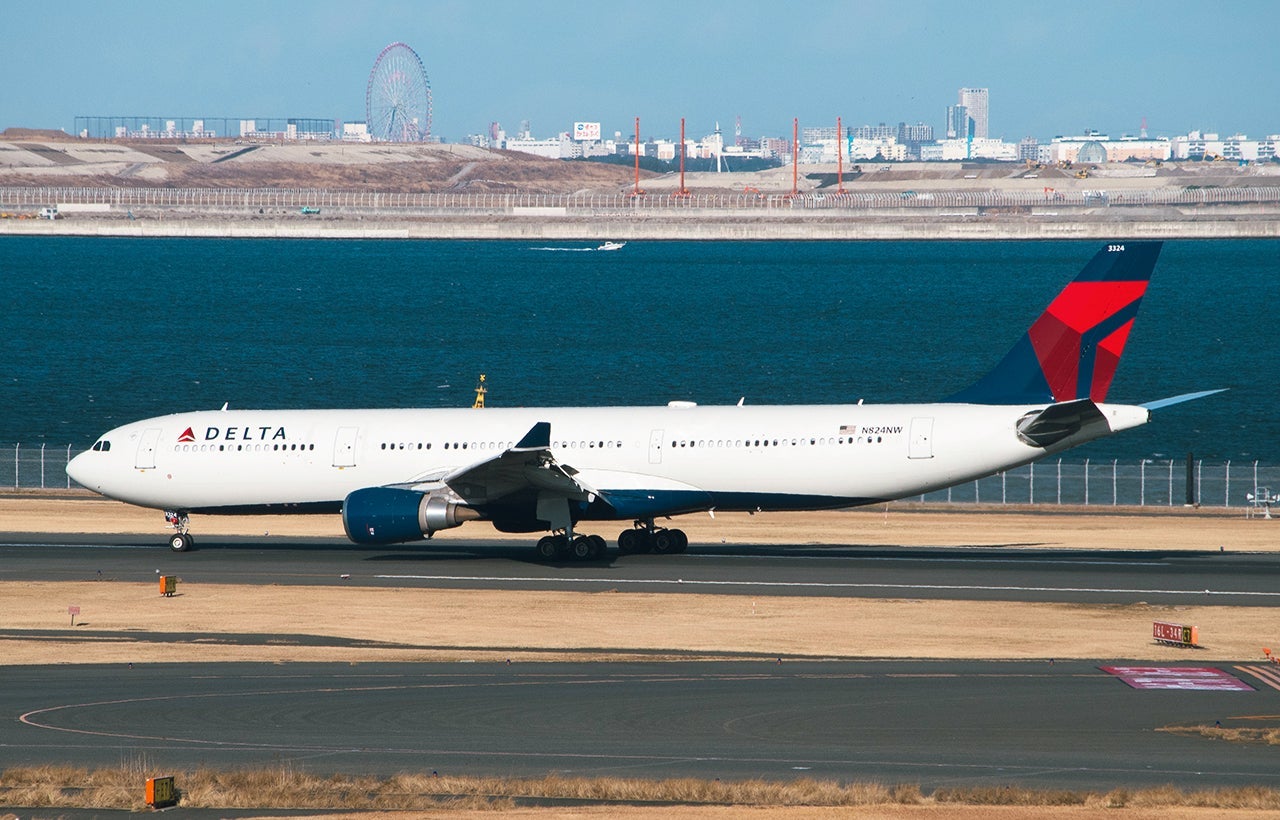 delta A330 tokyo haneda