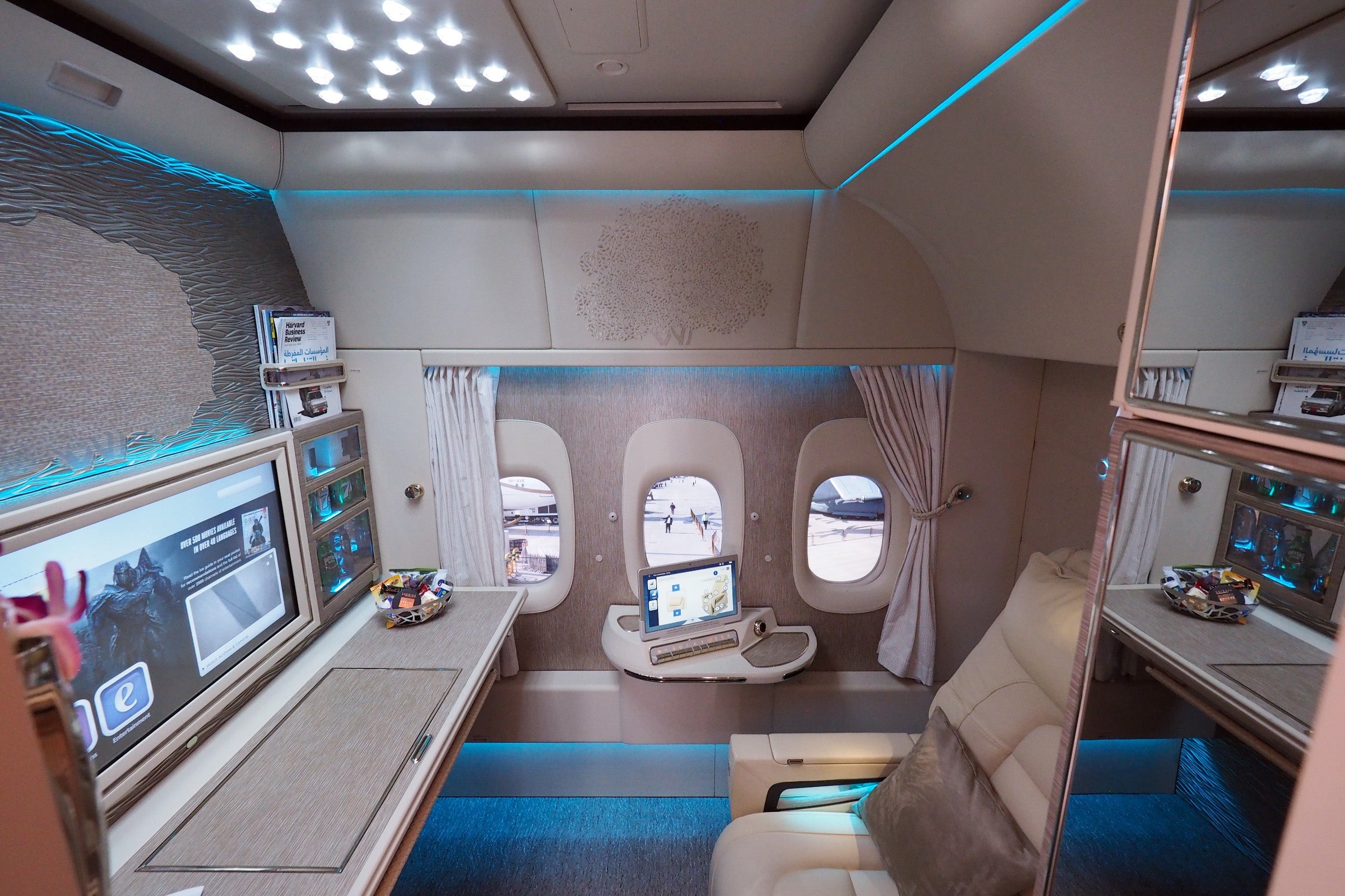 Emirates 777 New Suite