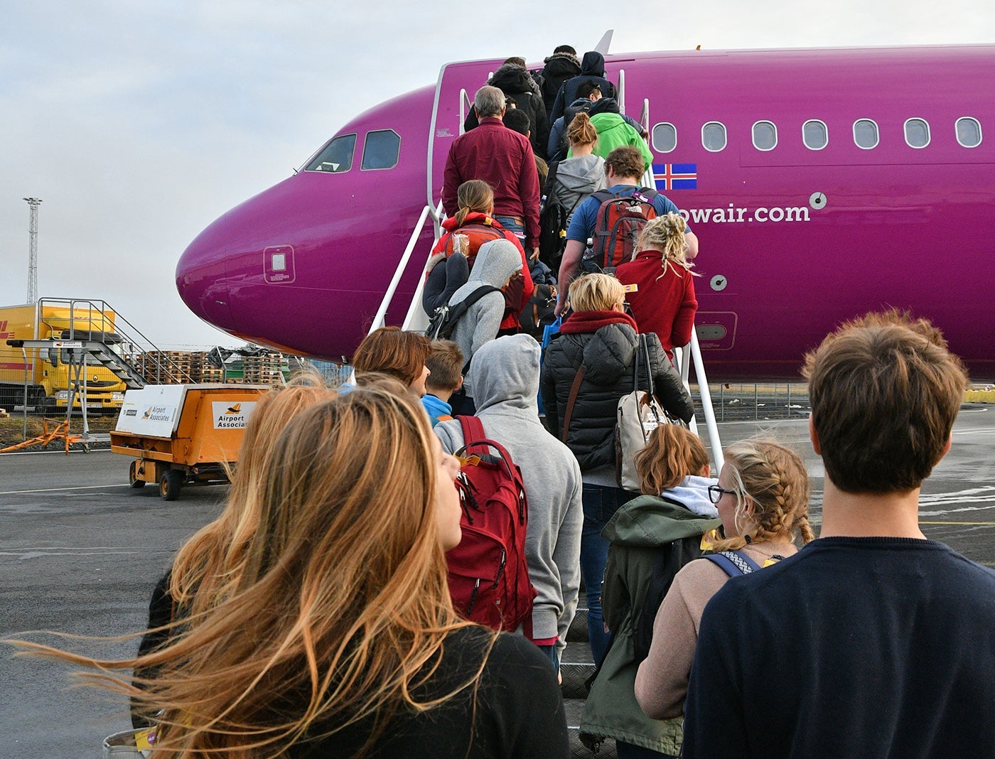 WOW Air KEF remote boarding