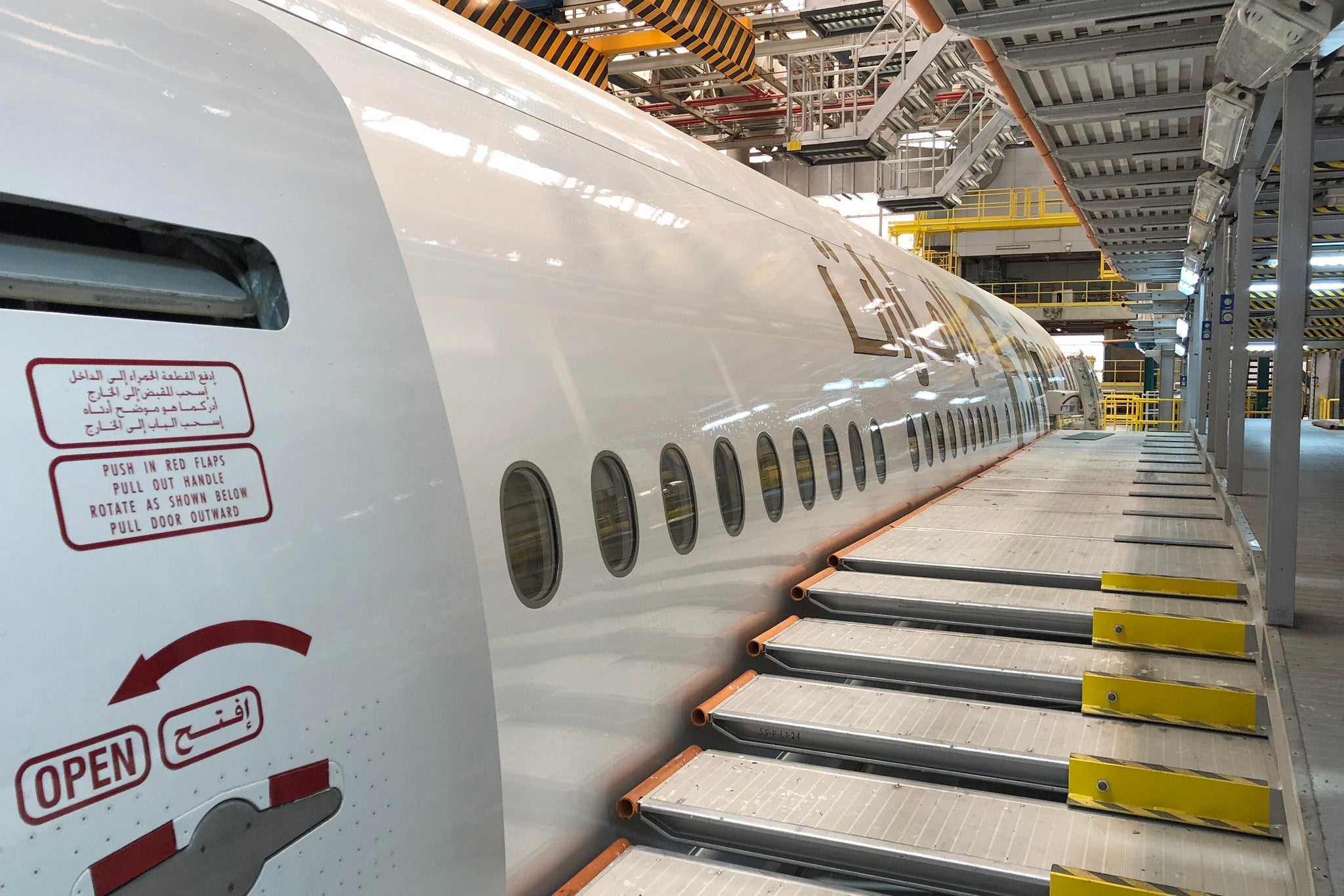 Emirates 777-200LR Retrofit Exclusive