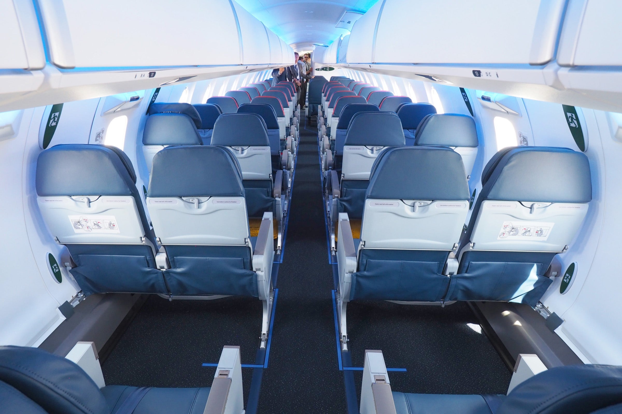 Delta CRJ900 Atmosphere Tour