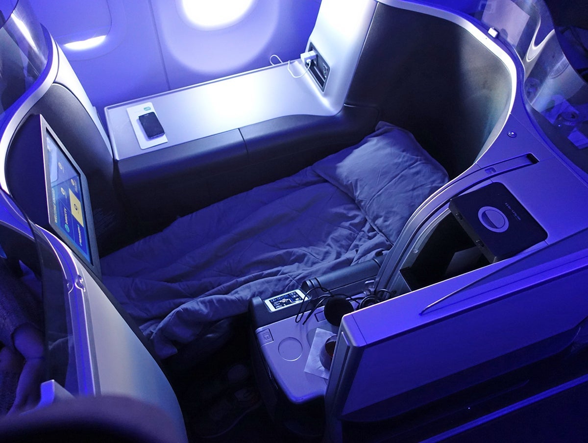 JetBlue Mint seat lie-flat