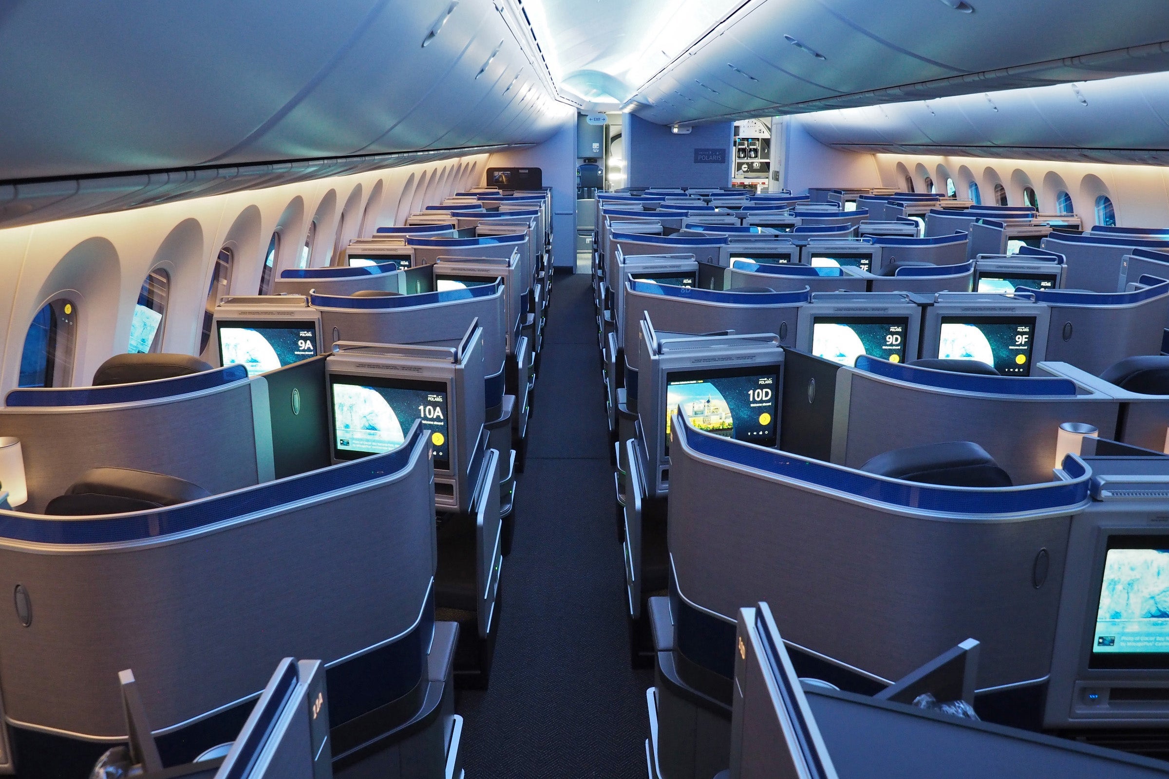 United 787-10 Dreamliner Polaris Premium Plus Tour