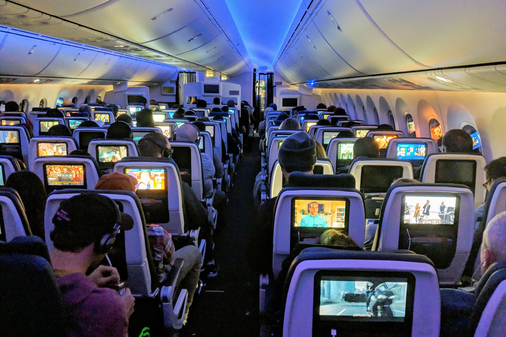 United 787-10 Polaris Review