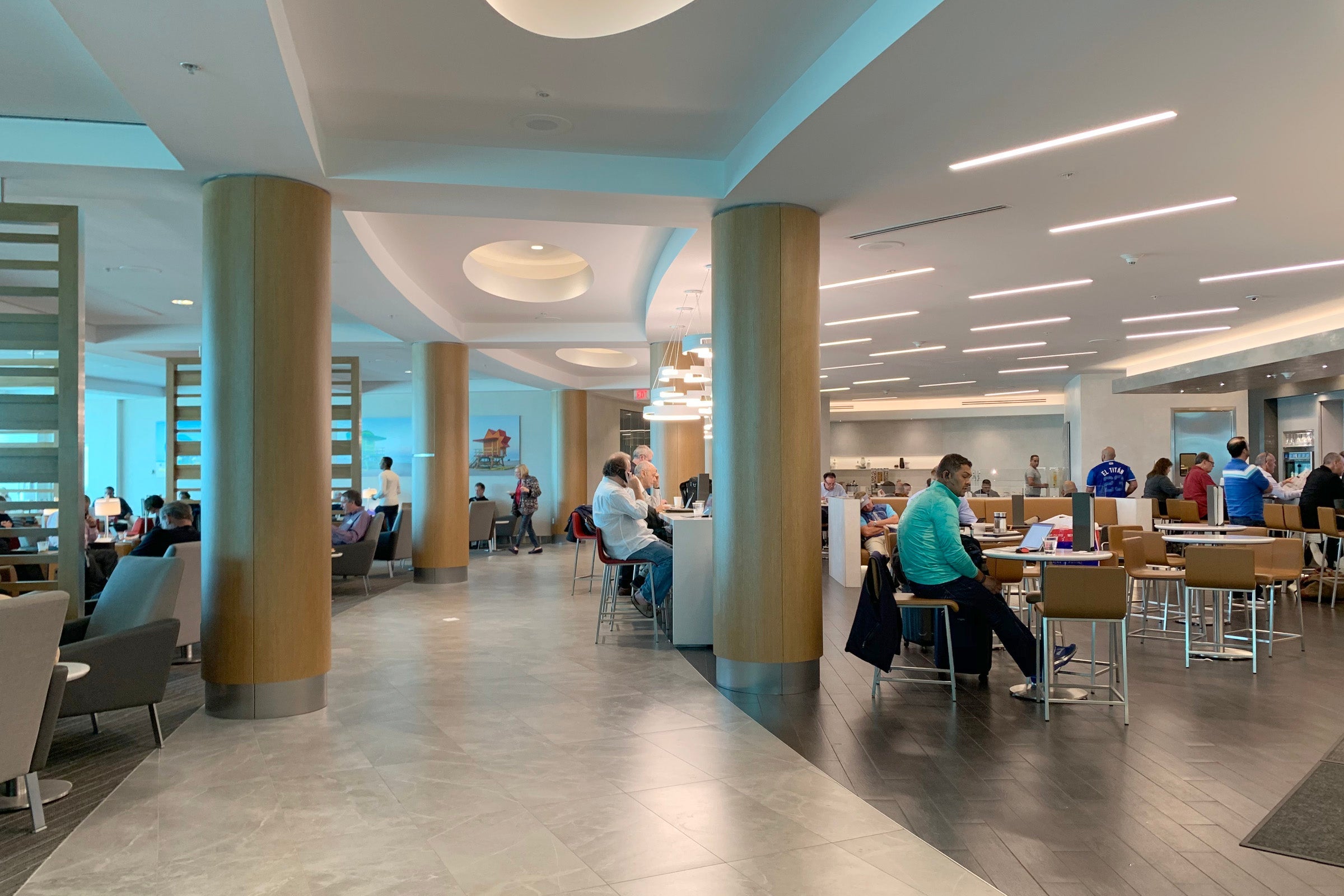 Admirals Club MIA Refurb ZH