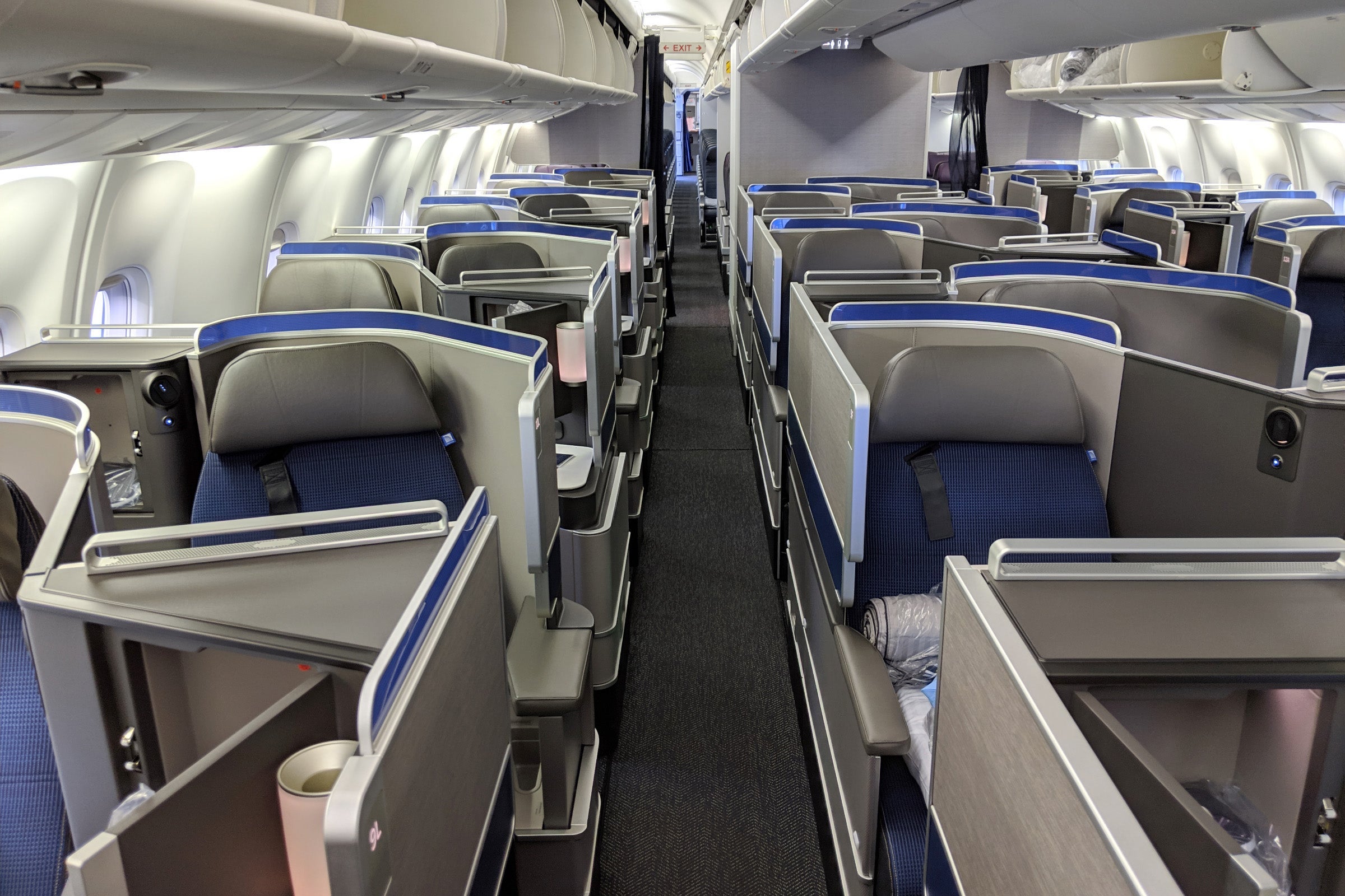 United 767-300 High-J Polaris Review ZH