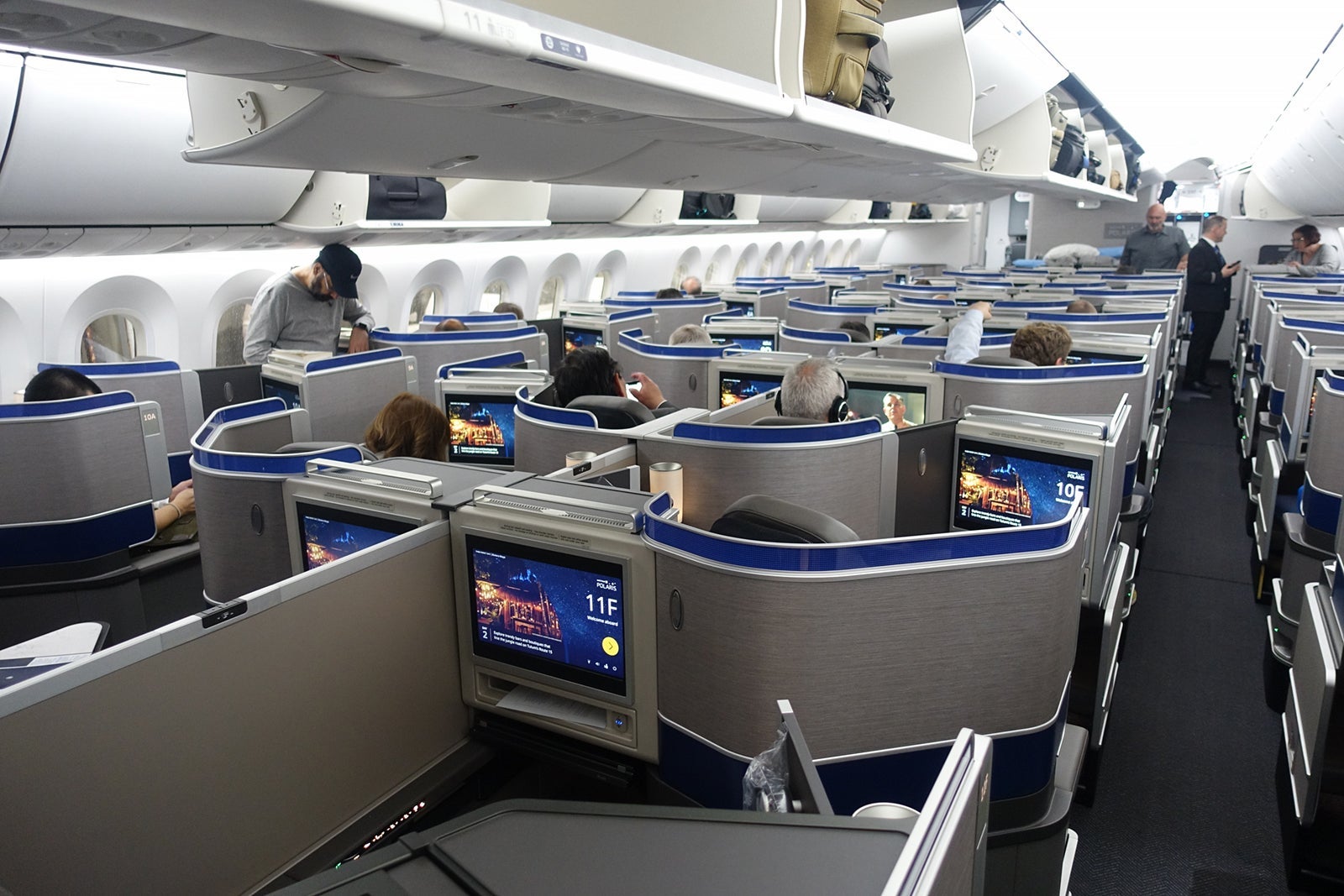 United Polaris 787-10