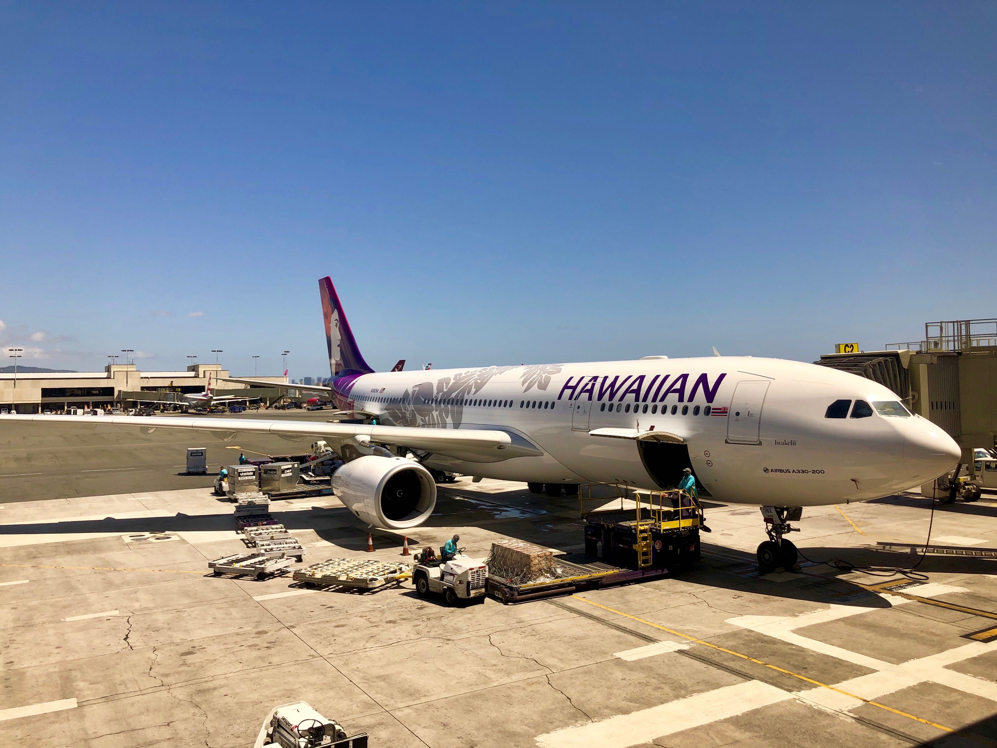 Hawaiian A330 at HNL