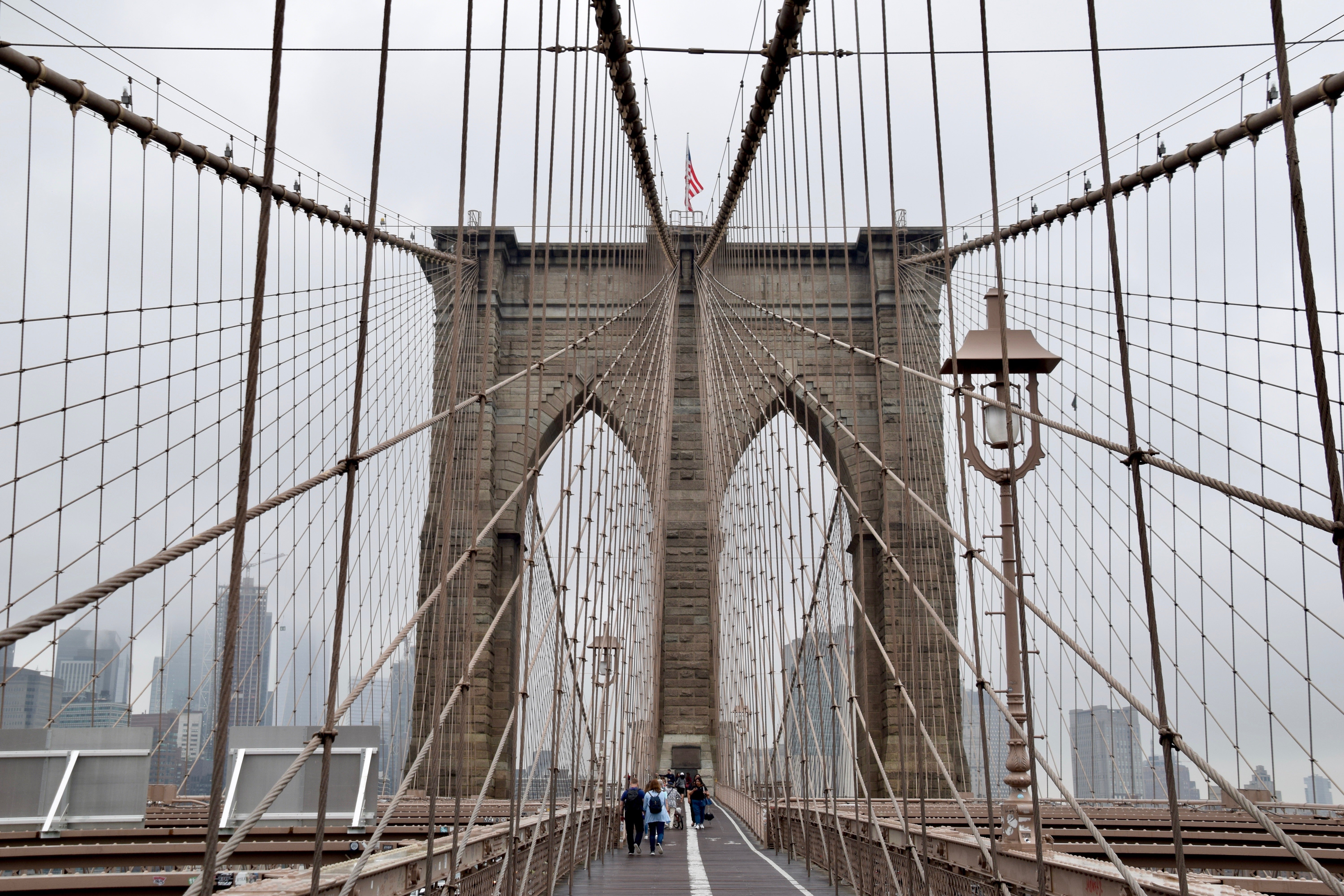 Walk across Brooklyn Bridge