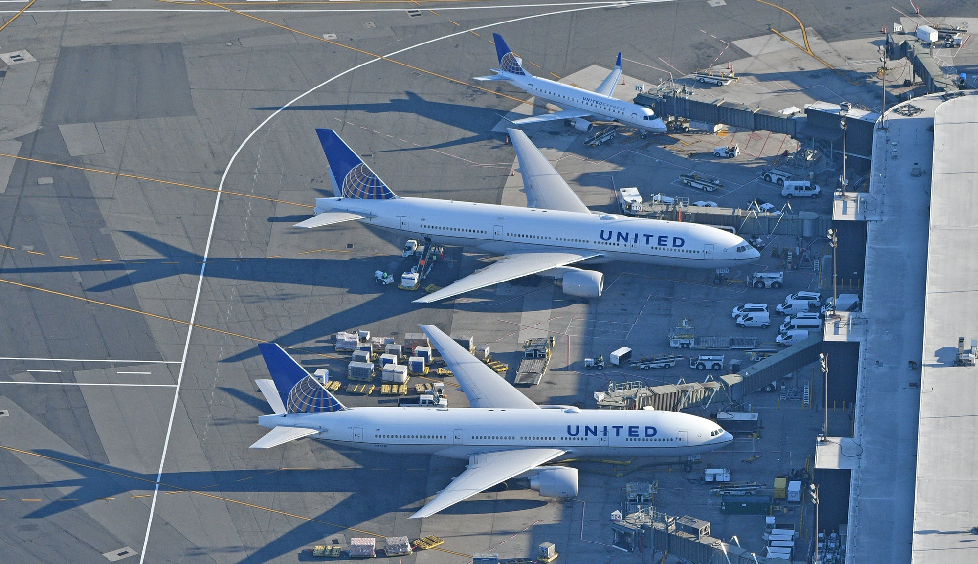 United aircraft at Newark airport