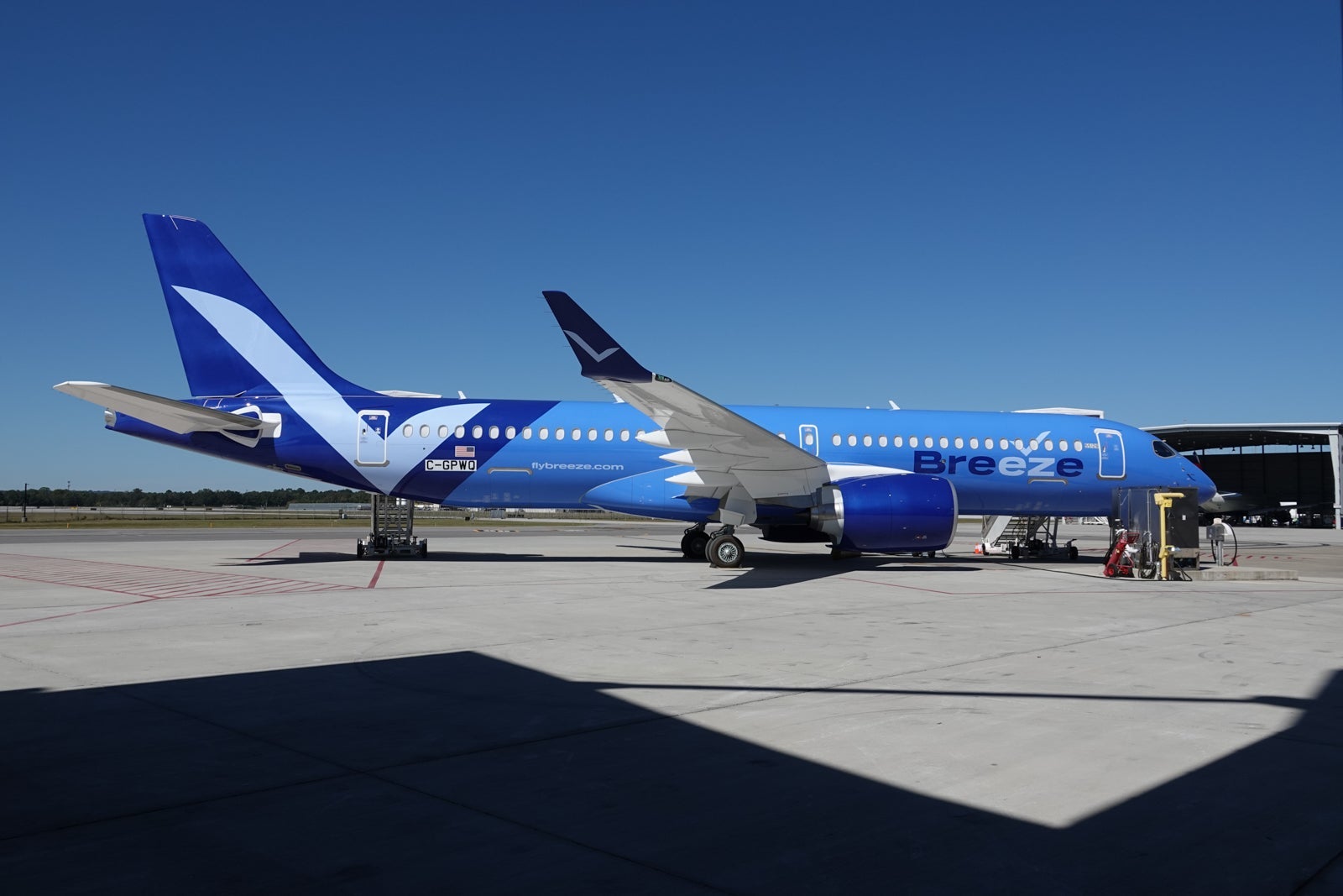 Breeze Airways Airbus A220 Tour