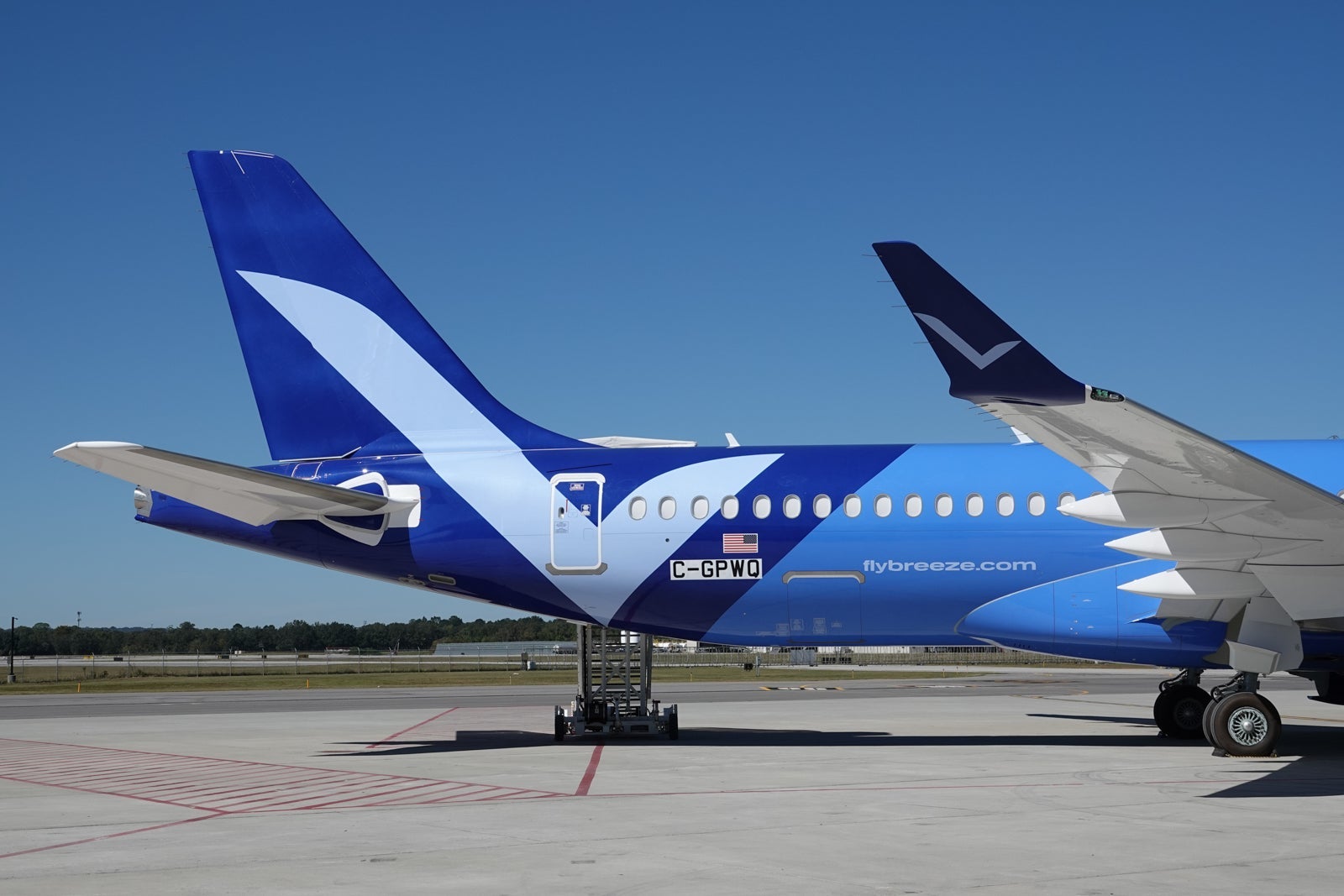 Breeze Airways Airbus A220 Tour