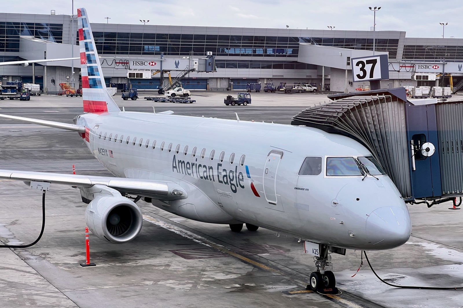 American Eagle Airlines Embraer 175