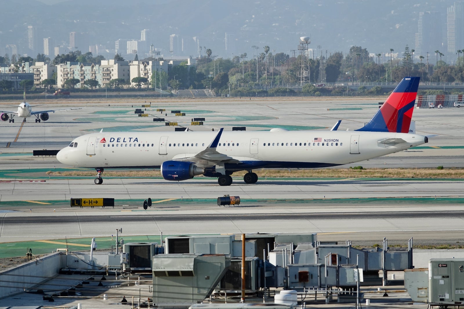 Delta Airbus A321 LAX