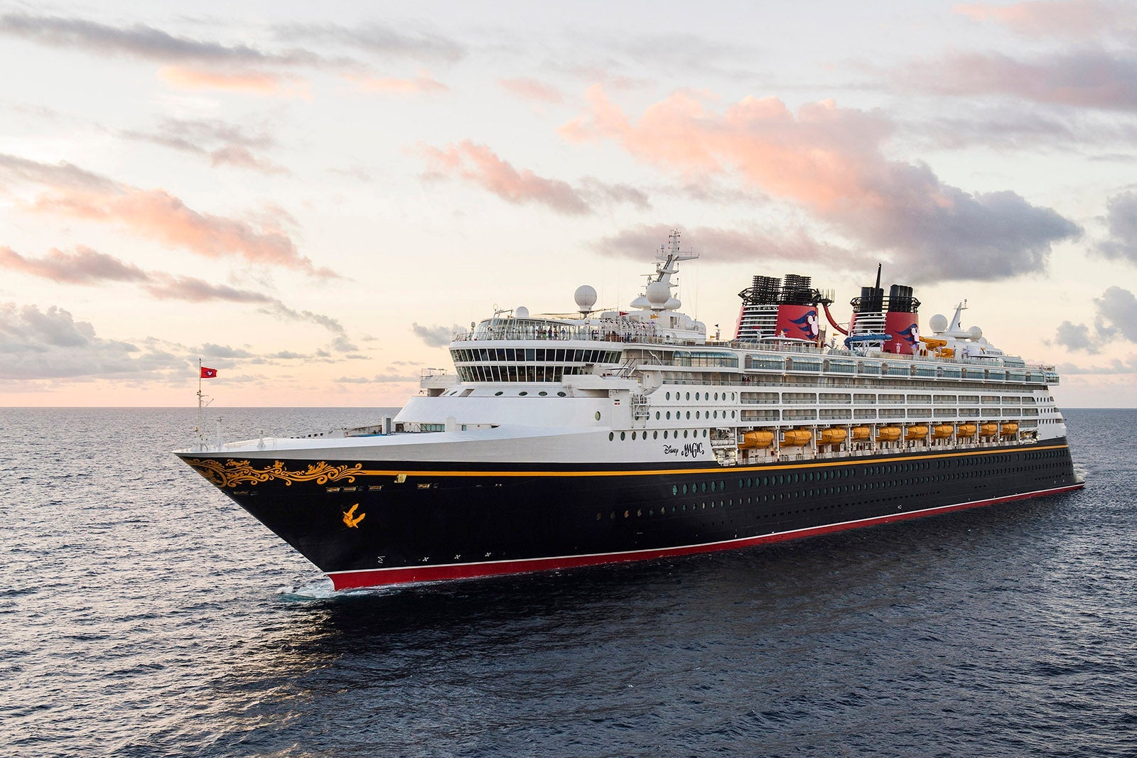 The Disney Magic embodies the Disney Cruise Line tradition of blending the elegant grace of early 20th century transatlantic ocean liners with contemporary design to create a stylish and spectacular cruise ship.