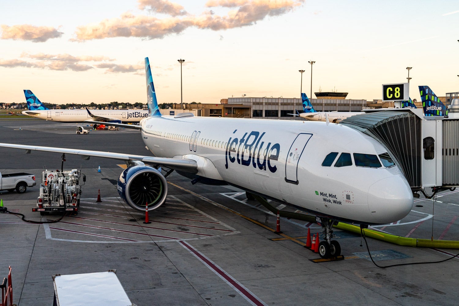 JetBlue the latest airline to guarantee family seating The
