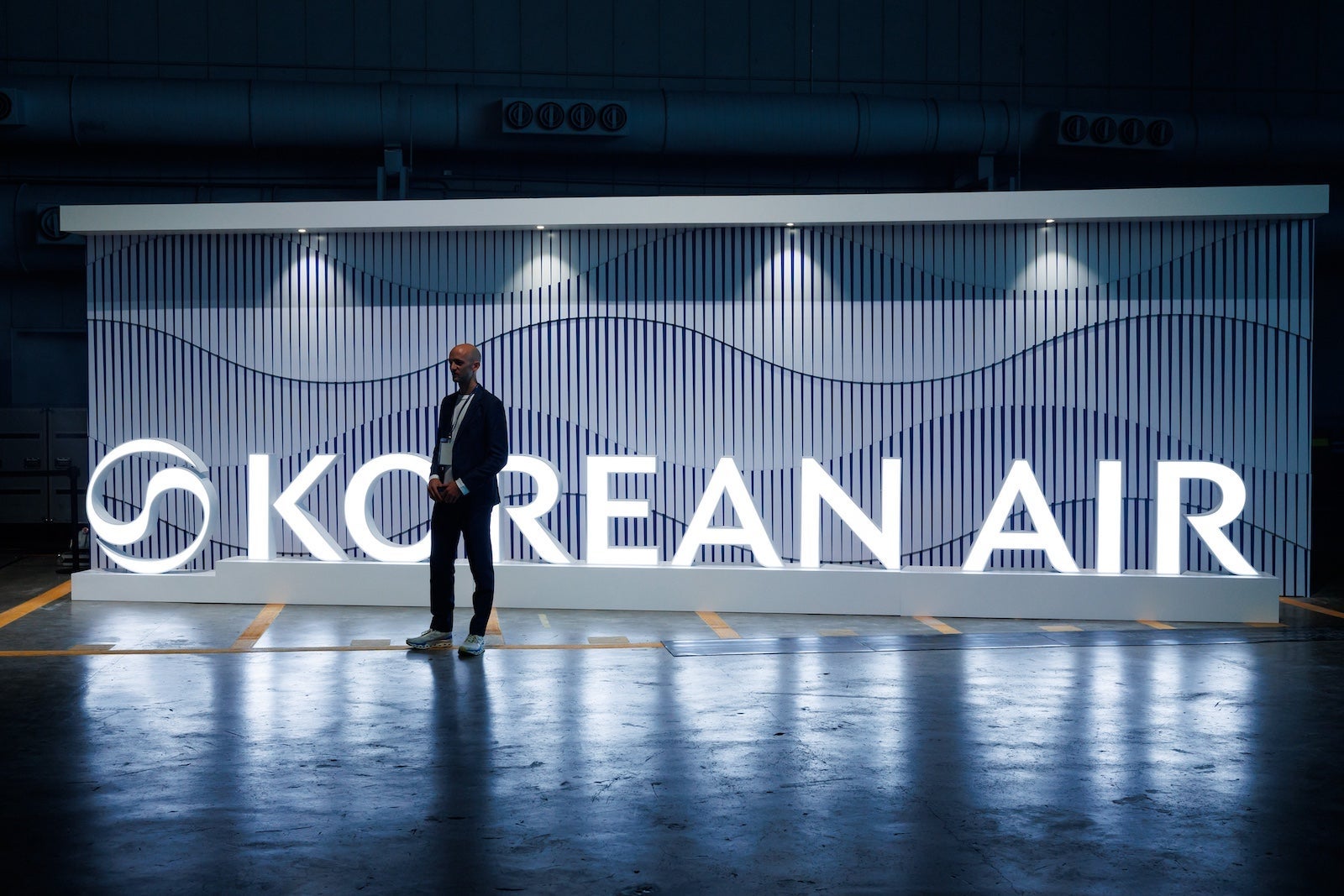 Korean Air Unveils New Corporate Branding