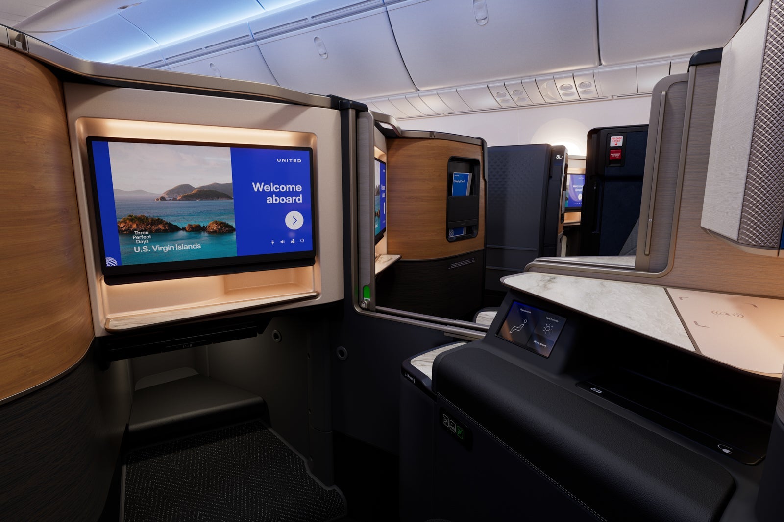 United new Polaris Studio Premium Plus