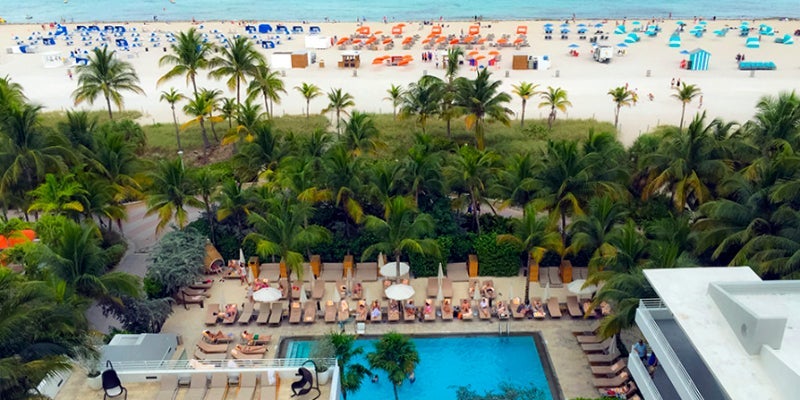 RP-POOL-AND-BEACH-as-Smart-Object-1