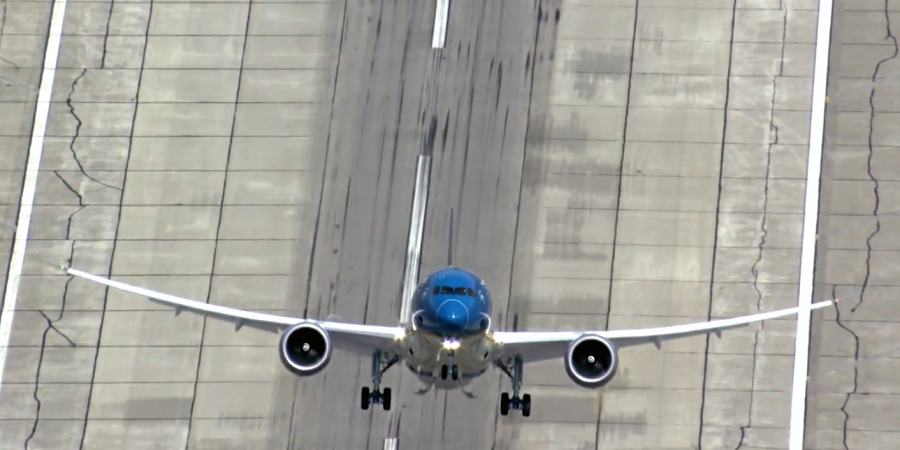 Vietnam Dreamliner Featured