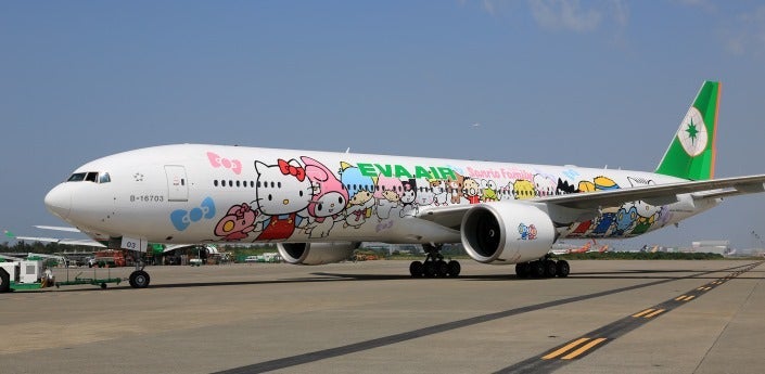 777-hello-kitty-jets-22_tcm33-19893
