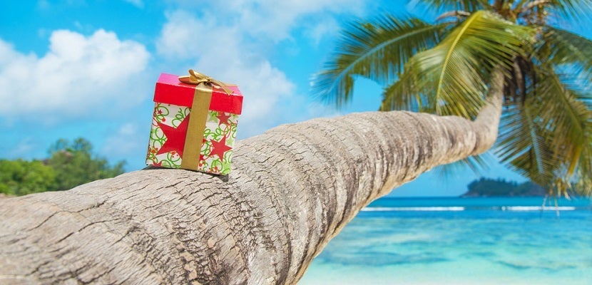 Gift present beach travel featured shutterstock 210226873
