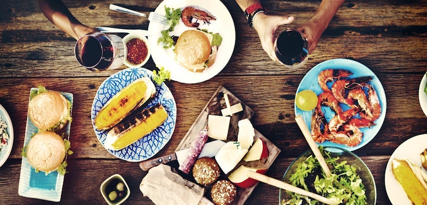 OutdoorDiningComfortFood