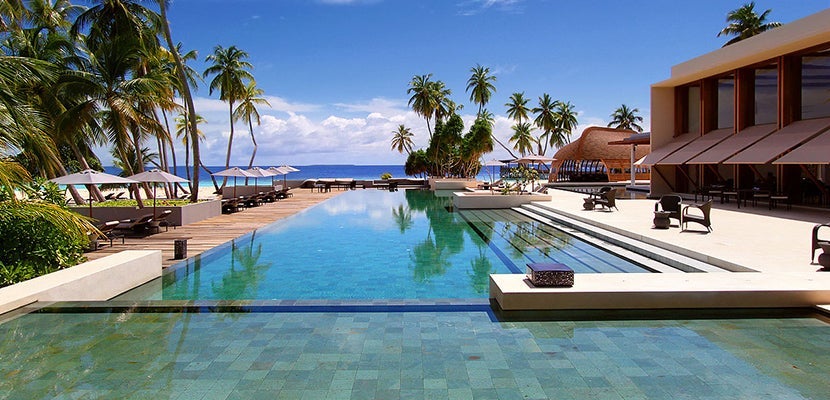 IMGPark-Hyatt-Maldives-Hadahaa-W064-Pool-1280x720