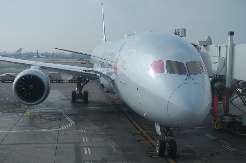 aa-787-9-plane-exterior