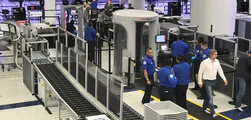 tsa-lax-checkpoint-feat