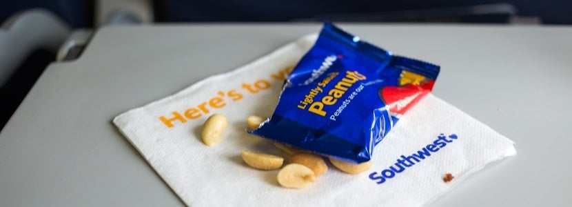img-southwest-airlines-peanuts-tray-banner