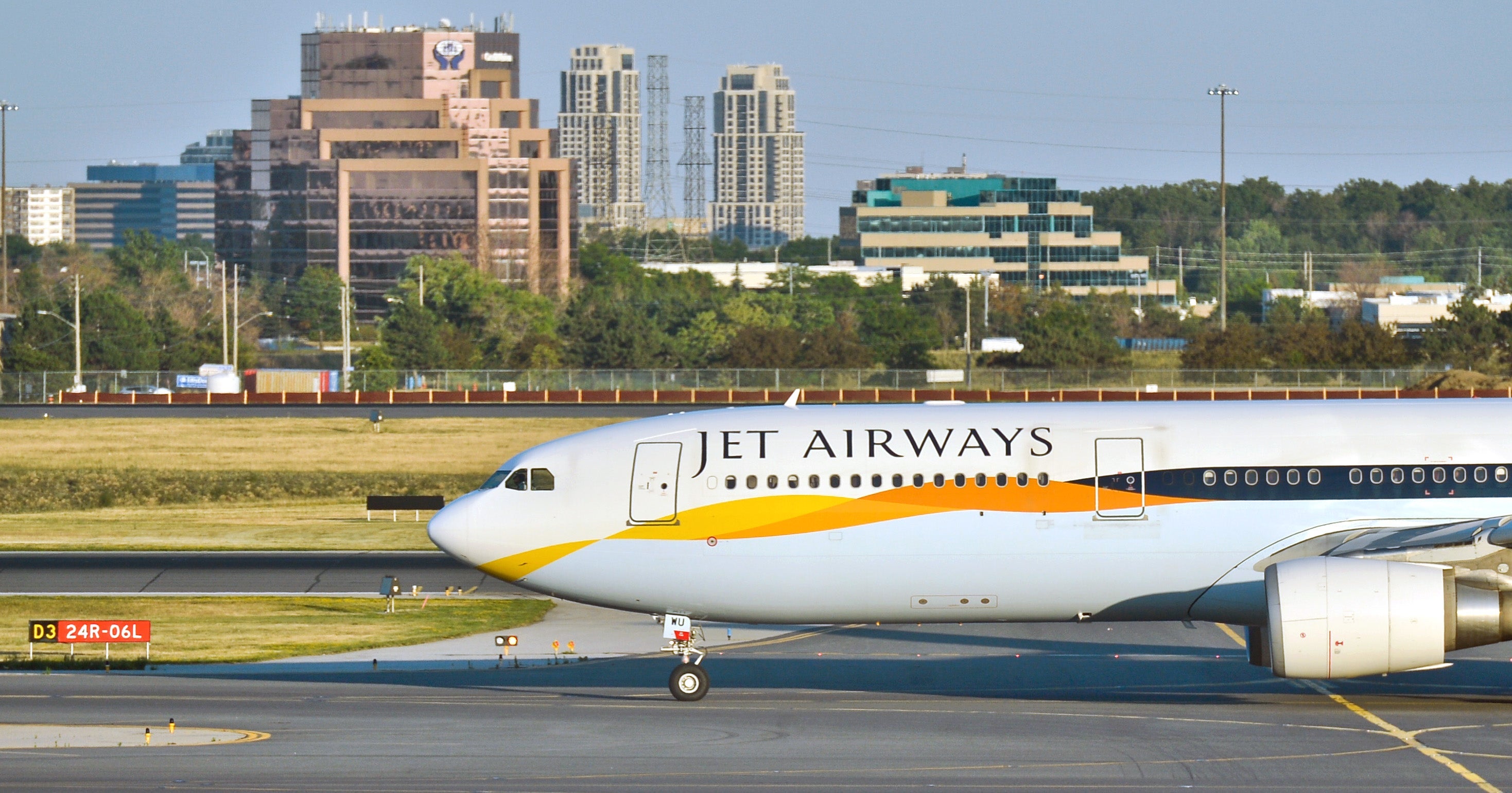 Planes at Toronto airport