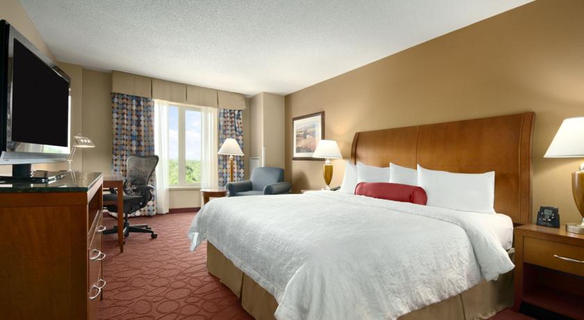 Hilton Garden Inn bedroom