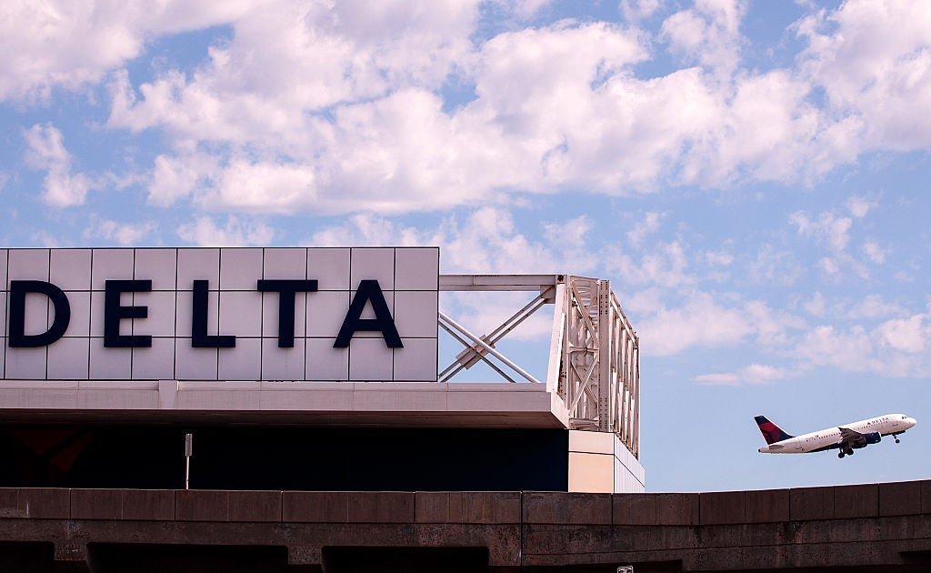 Power Outage Strands Delta Airlines Operations Worldwide