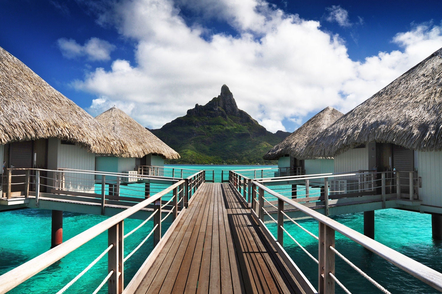 Over-water-Bungalows Le Méridien Bora Bora