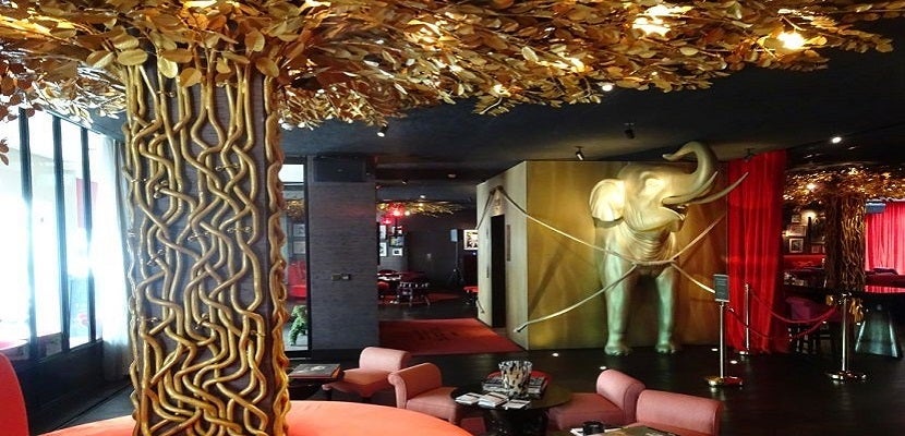 Vagabond lobby featured