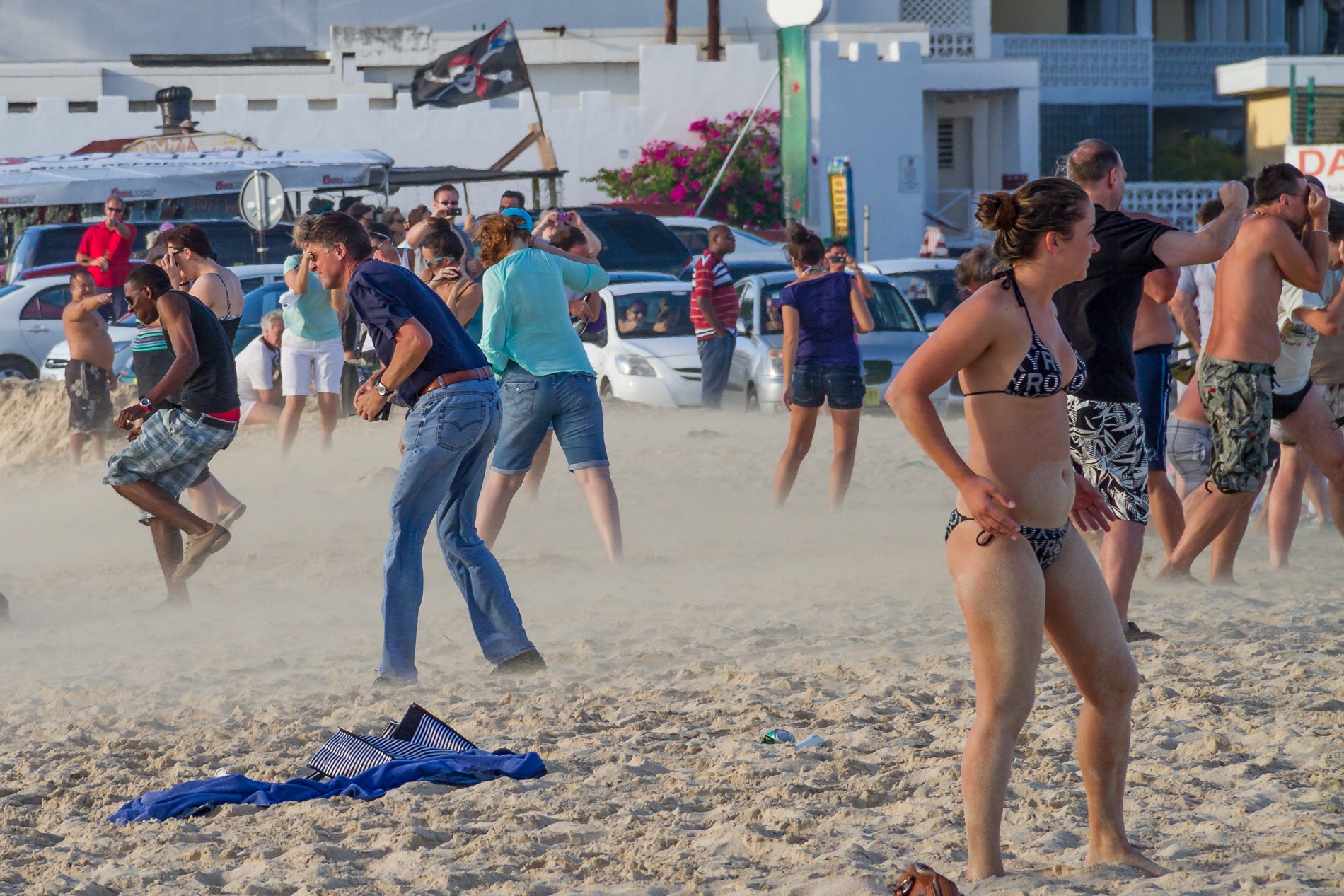American Airlines Jet makes a big Jet wash at Maho Beach St. Mar