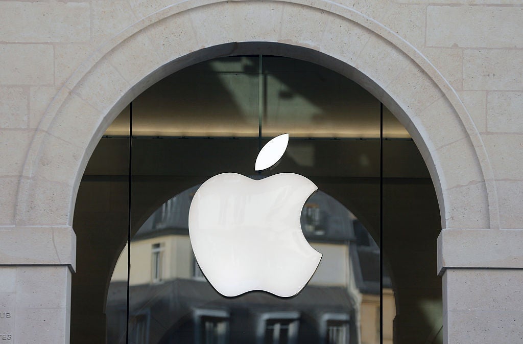 Apple Store Saint Germain Opens To Public In Paris
