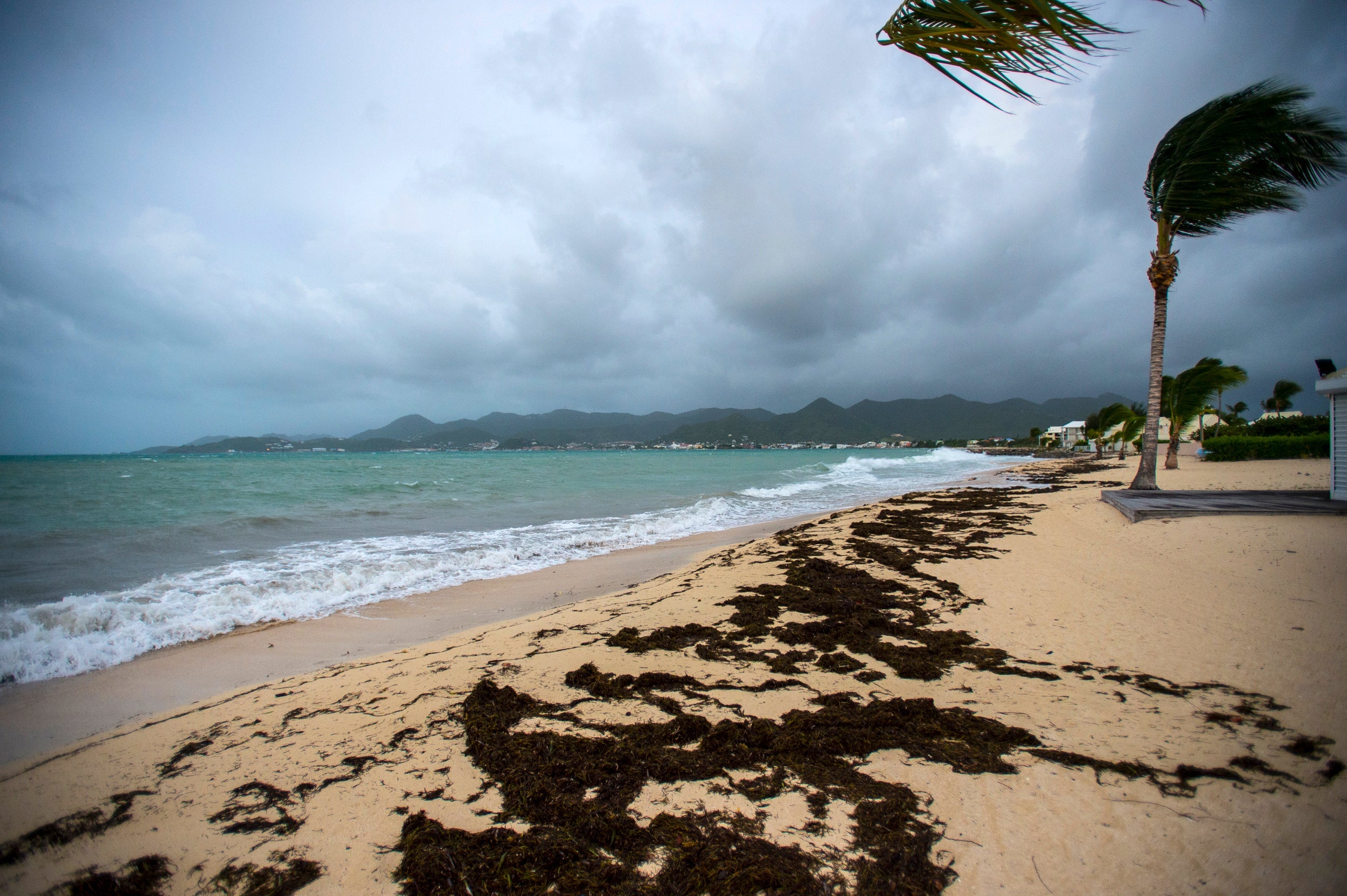 TOPSHOT-FRANCE-SAINT MARTIN-OVERSEAS-CARIBBEAN-US-WEATHER-STORM-