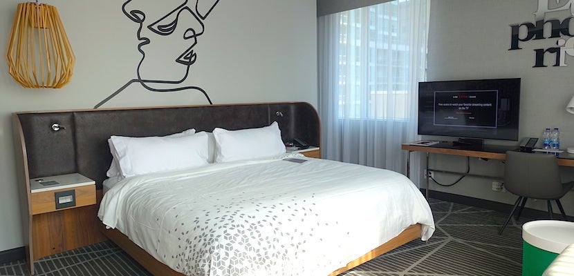 Renaissance Montreal feat