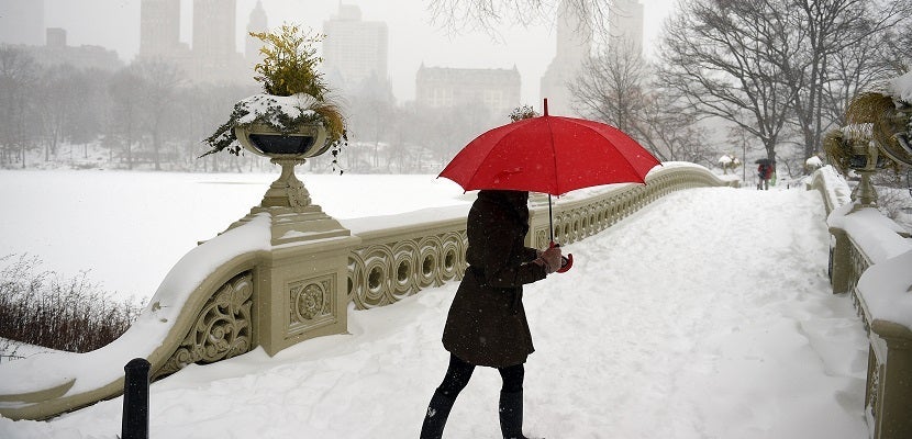 Huge Snow Storm Slams Into Mid Atlantic States