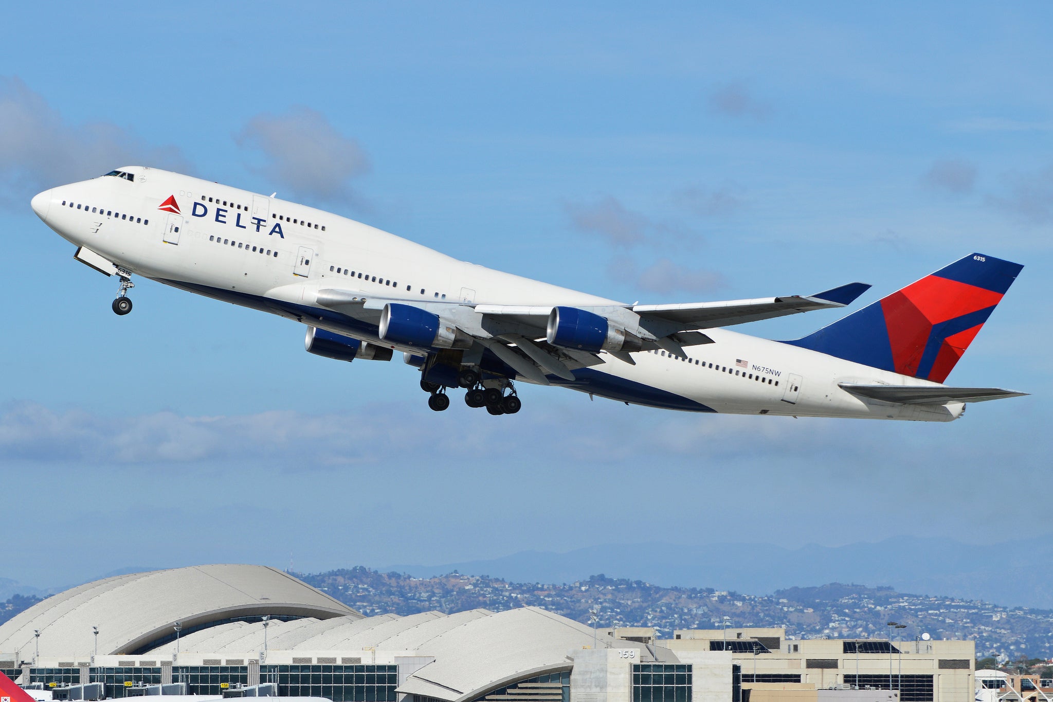 Delta 747-400 Image by Alan Wilson/Flickr