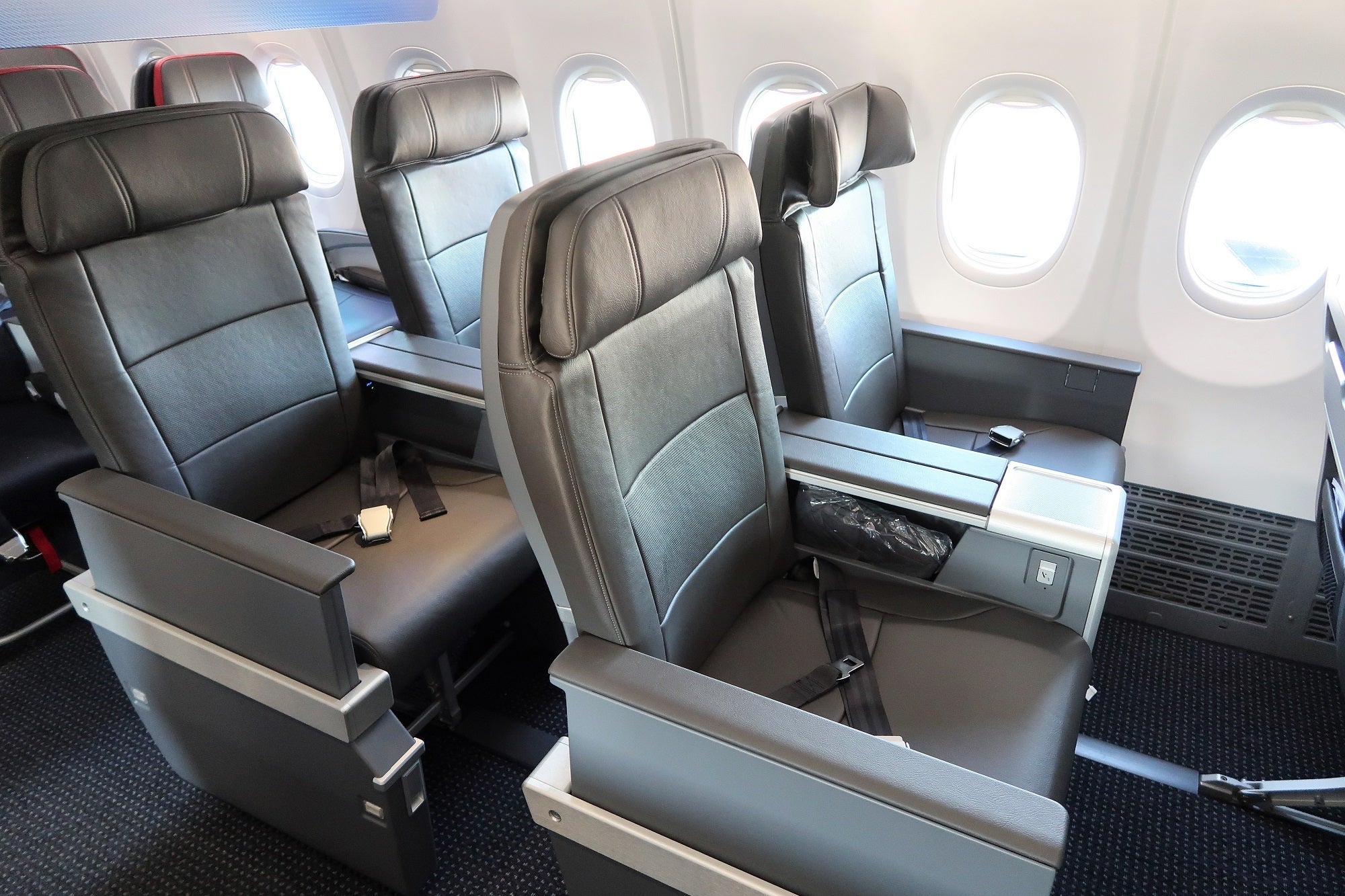 AA 737MAX first class