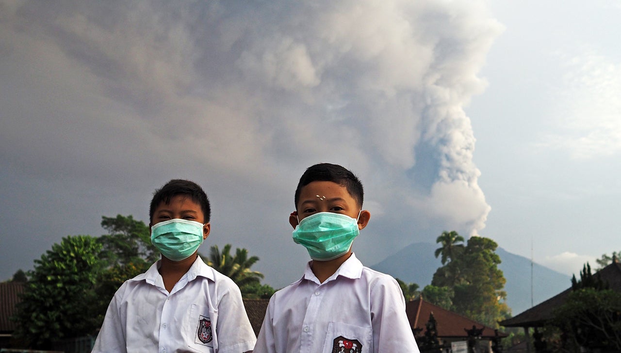 Bali-Volcano-Eruption-2017_ftr