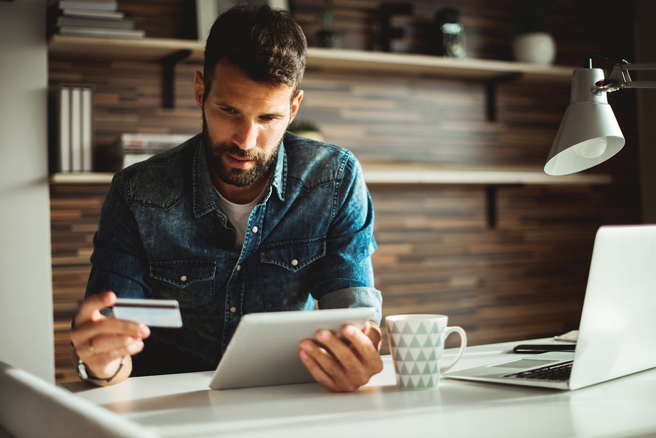 Black-Friday-Promotions-and-Elevated-Offers-From-Airline-Shopping-Portals-credit-getty